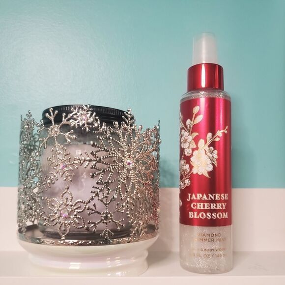 Bath and Body Works Japanese Cherry Blossom Diamond Shimmer - Picture 2 of 5